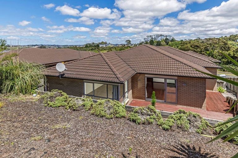 Photo of property in 9 Baker Street, Fairview Heights, Auckland, 0632