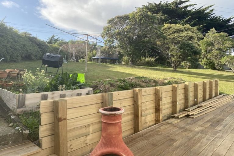 Photo of property in 21 Morere Street, Titahi Bay, Porirua, 5022