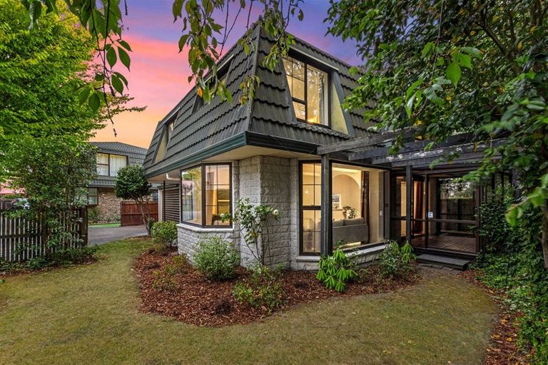 Photo of property in 1/10 Rembrandt Place, Burnside, Christchurch, 8053