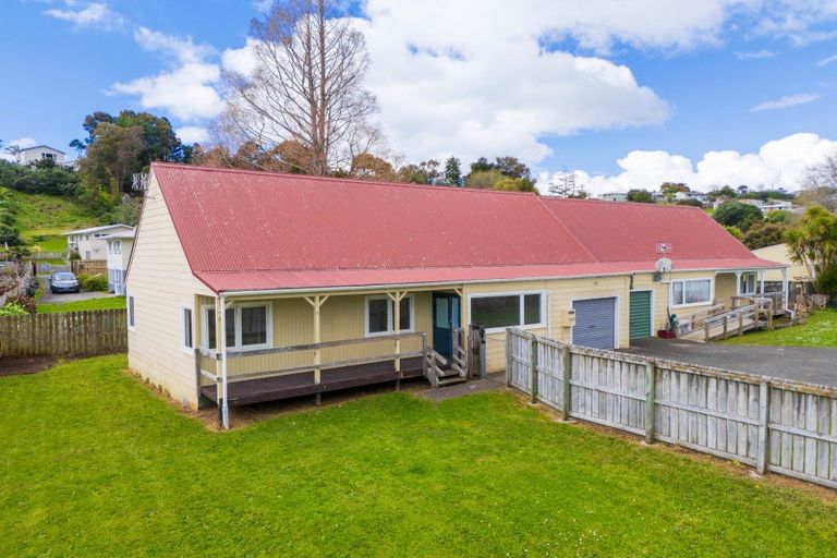 Photo of property in 11a Hodgson Street, Onerahi, Whangarei, 0110