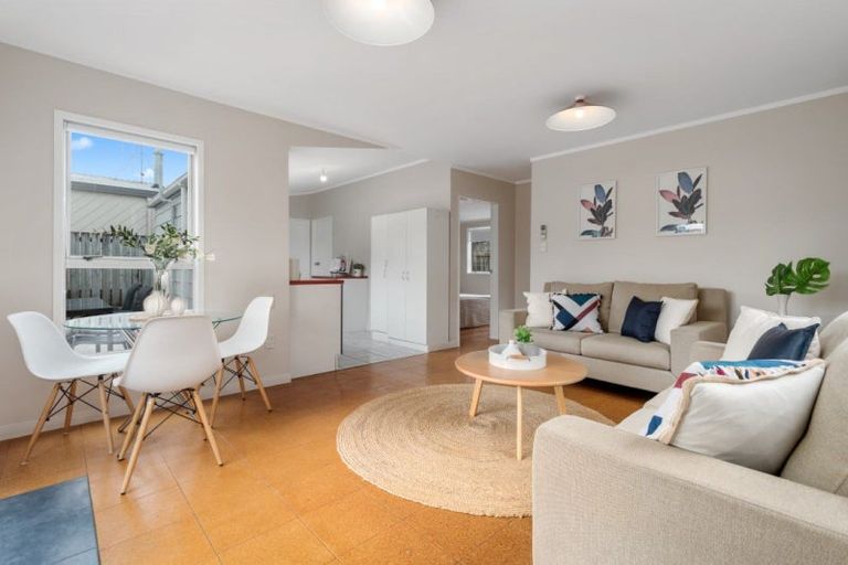 Photo of property in 1208b Papamoa Beach Road, Papamoa Beach, Papamoa, 3118