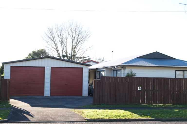Photo of property in 2/19 Henwood Road, Mangere East, Auckland, 2024