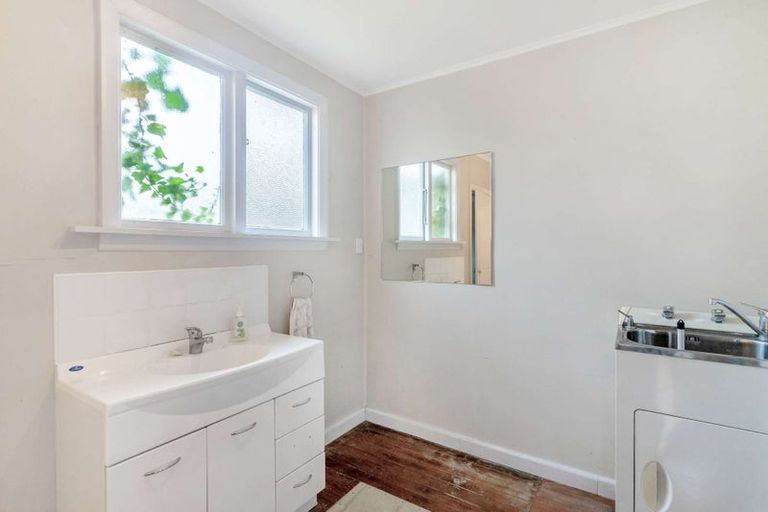 Photo of property in 79 Tedder Avenue, North New Brighton, Christchurch, 8083