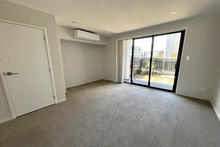 Photo of property in 73 Huri Street, Mangere Bridge, Auckland, 2022