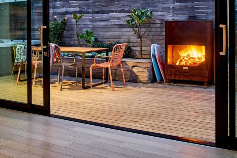 Photo of property in 15 Rua Street, Lyall Bay, Wellington, 6022