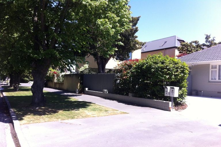 Photo of property in 2/17 Darvel Street, Riccarton, Christchurch, 8011