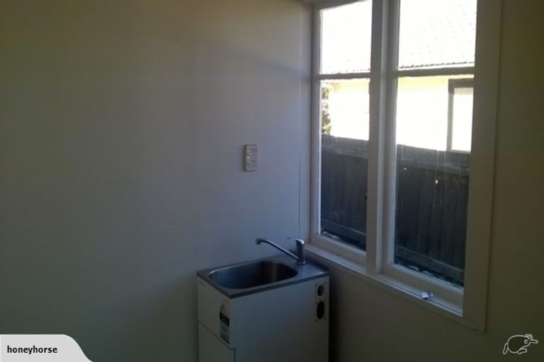 Photo of property in 145 Wainoni Road, Avondale, Christchurch, 8061