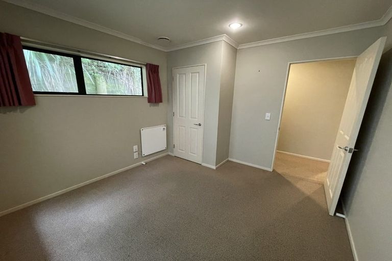 Photo of property in 5b Bishops Glen, Tawa, Wellington, 5028