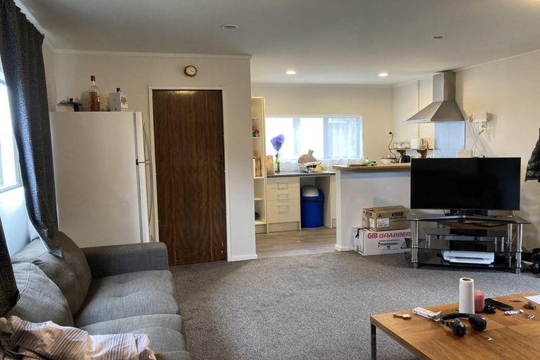 Photo of property in 32 Glamis Avenue, Strathmore Park, Wellington, 6022