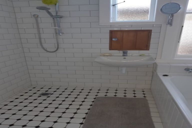 Photo of property in 11a Daniel Street, Martinborough, 5711