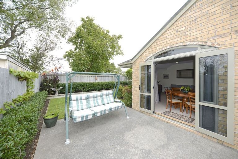 Photo of property in 3/252 Mairehau Road, Burwood, Christchurch, 8083