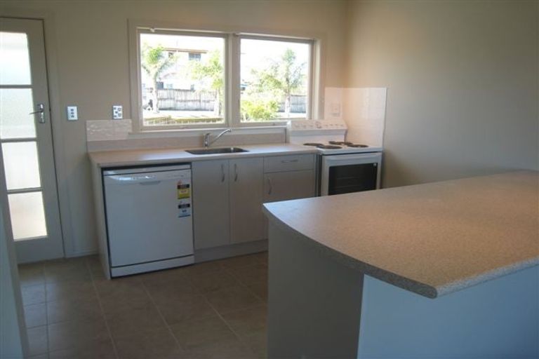 Photo of property in 2/84 Jutland Road, Hauraki, Auckland, 0622