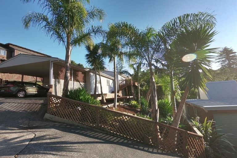 Photo of property in 1/57b Woodlands Crescent, Browns Bay, Auckland, 0630