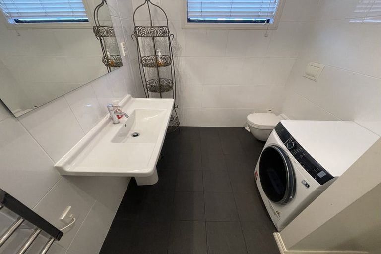 Photo of property in 22 King Edward Parade, Devonport, Auckland, 0624