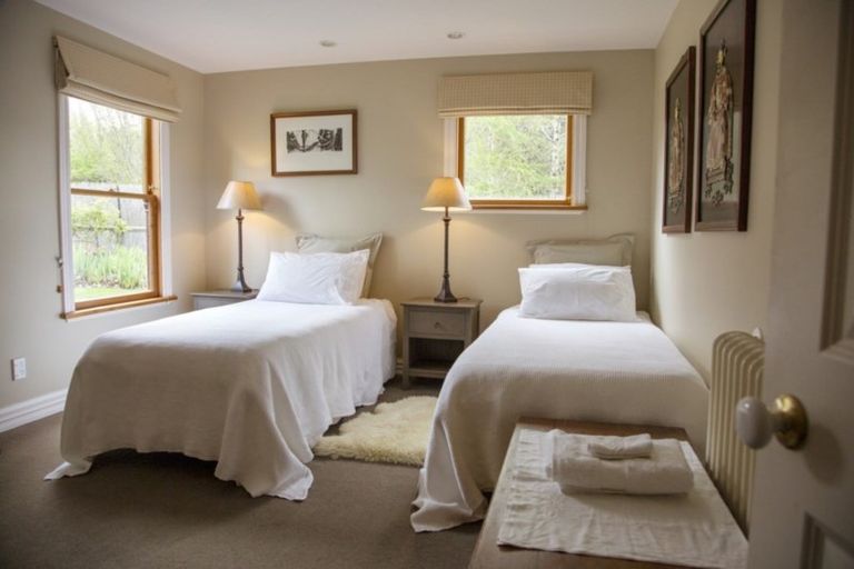 Photo of property in Lombardy Cottage, 162 Shepherds Flat Road, Cambrians, Oturehua, 9386