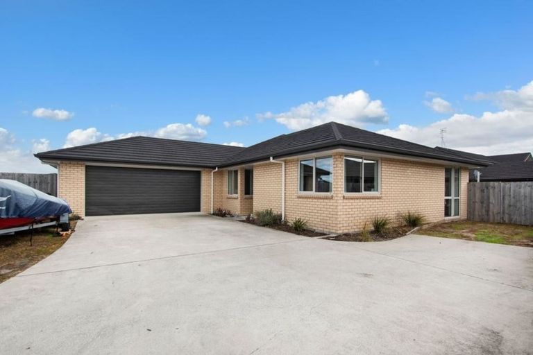 Photo of property in 14 O'farrell Drive, One Tree Point, 0118