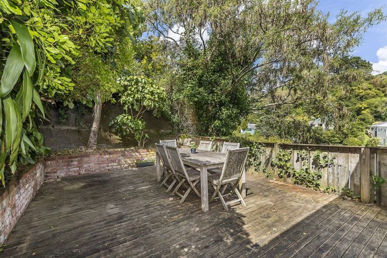Photo of property in 8 Adams Terrace, Aro Valley, Wellington, 6021