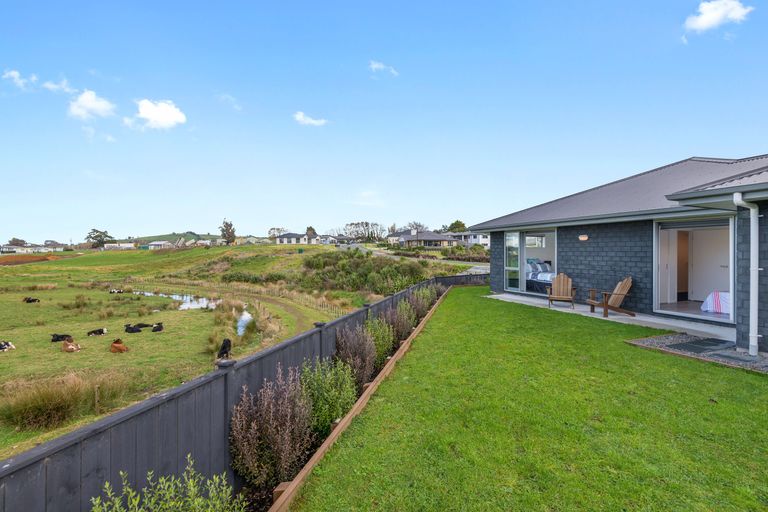 Photo of property in 14 Hillpark Drive, Pokeno, 2402