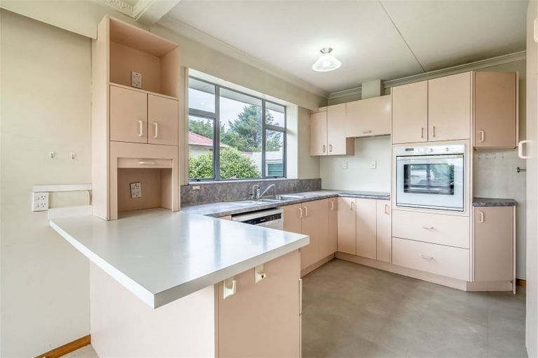 Photo of property in 33 Moa Street, Waikiwi, Invercargill, 9810