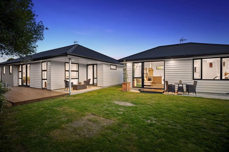 Photo of property in 163 Queenspark Drive, Parklands, Christchurch, 8083