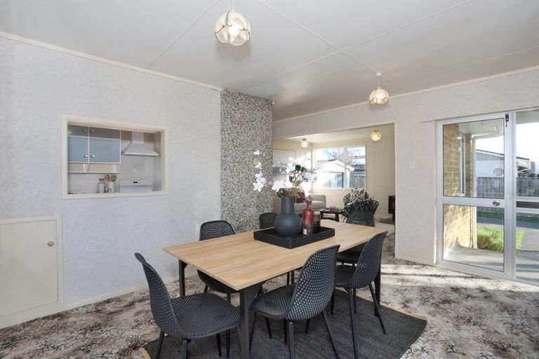 Photo of property in 1 Edward Street, Bulls, 4818