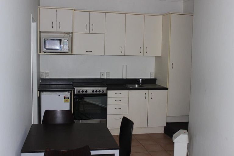 Photo of property in Terrace Garden Apartments, 4c/120 The Terrace, Wellington Central, Wellington, 6011