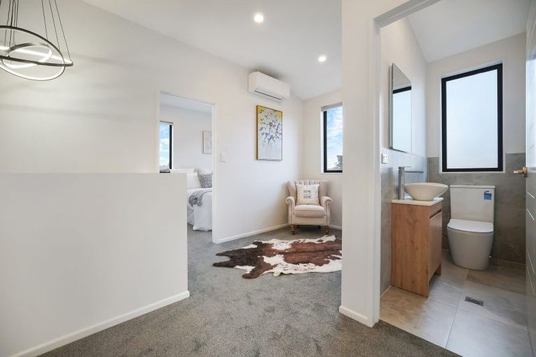 Photo of property in 8/32 Tiraumea Drive, Pakuranga, Auckland, 2010