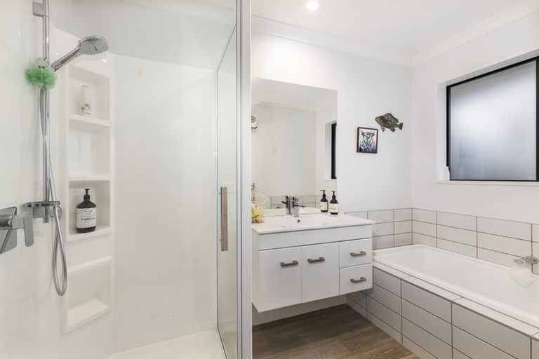 Photo of property in 10 Admiralty Place, Waikawa, Picton, 7220