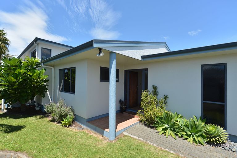 Photo of property in 153 Church Street, Masterton, 5810