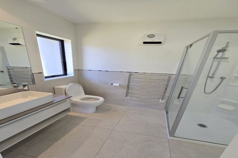 Photo of property in 11 Kuhanui Drive, Karaka, Papakura, 2113