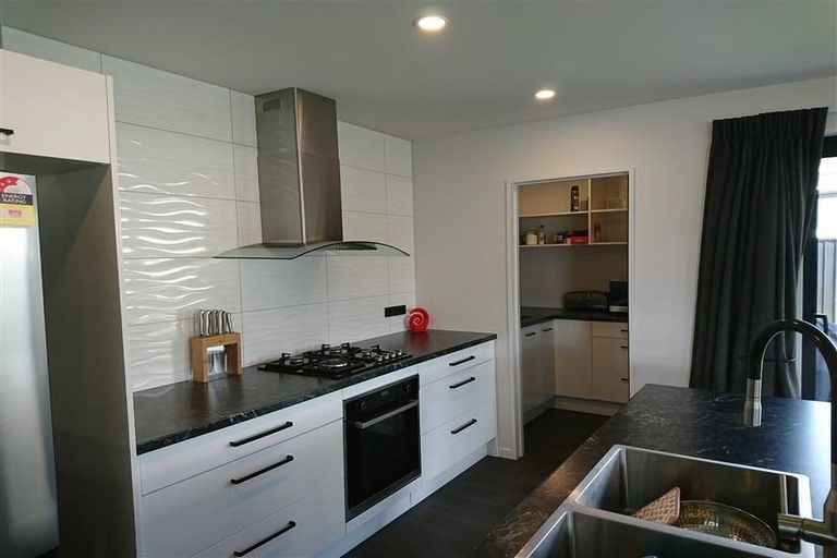 Photo of property in 40 Marbleleaf Lane, Albert Town, Wanaka, 9305