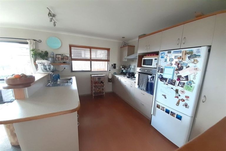 Photo of property in 49 Village Park Drive, Welcome Bay, Tauranga, 3112
