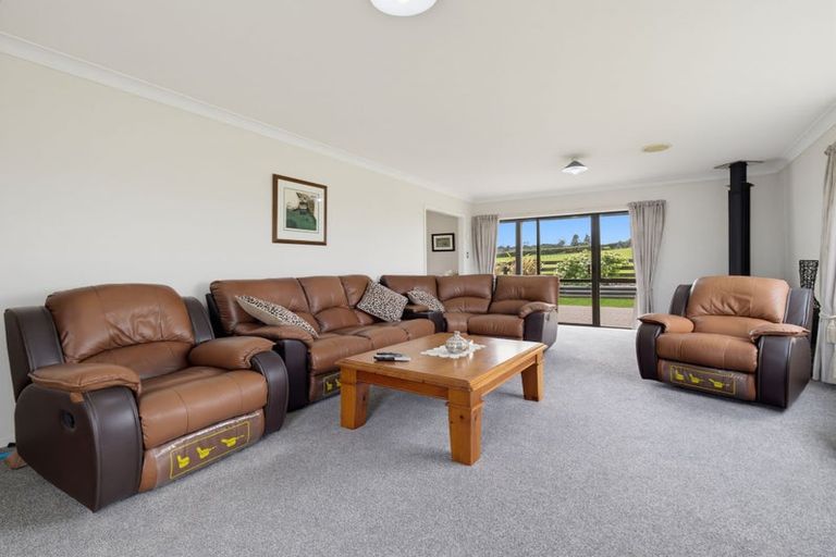 Photo of property in 16 Friedlander Road, Tuakau, 2694