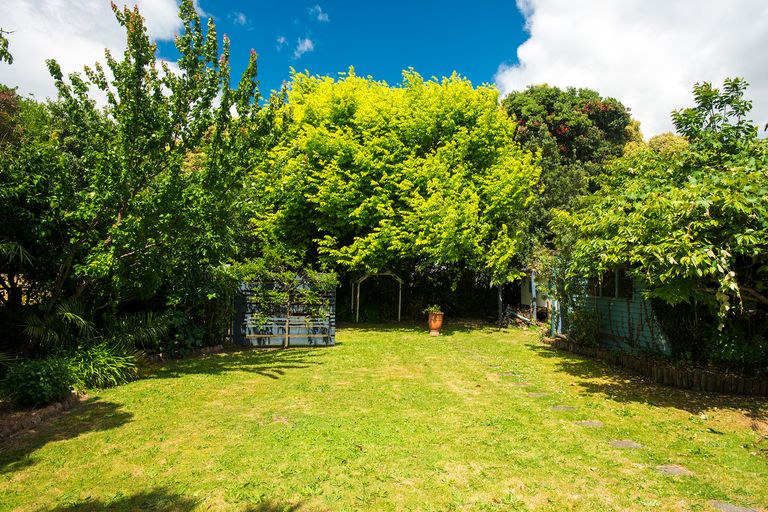 Photo of property in 210 Kahutia Street, Gisborne, 4010