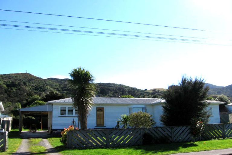 Photo of property in 75 Watt Street, Featherston, 5710