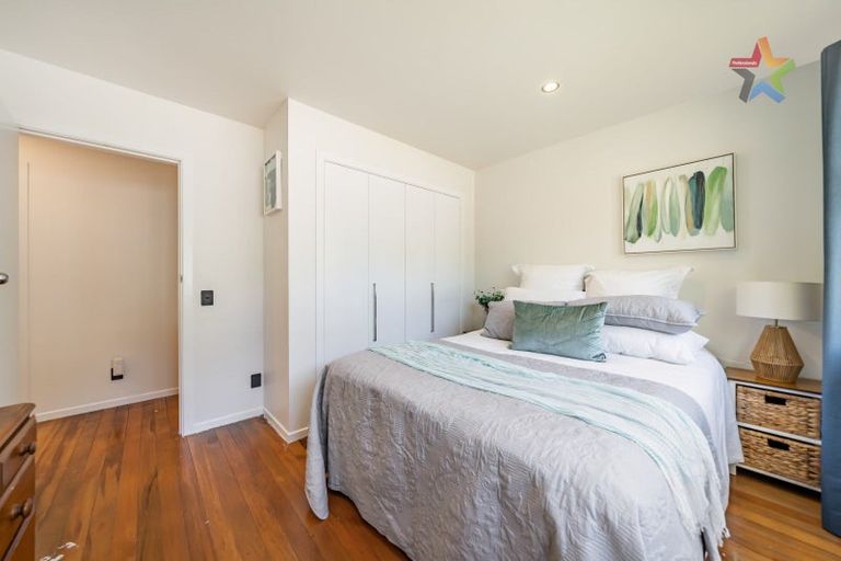 Photo of property in 18 Holmes Grove, Naenae, Lower Hutt, 5011