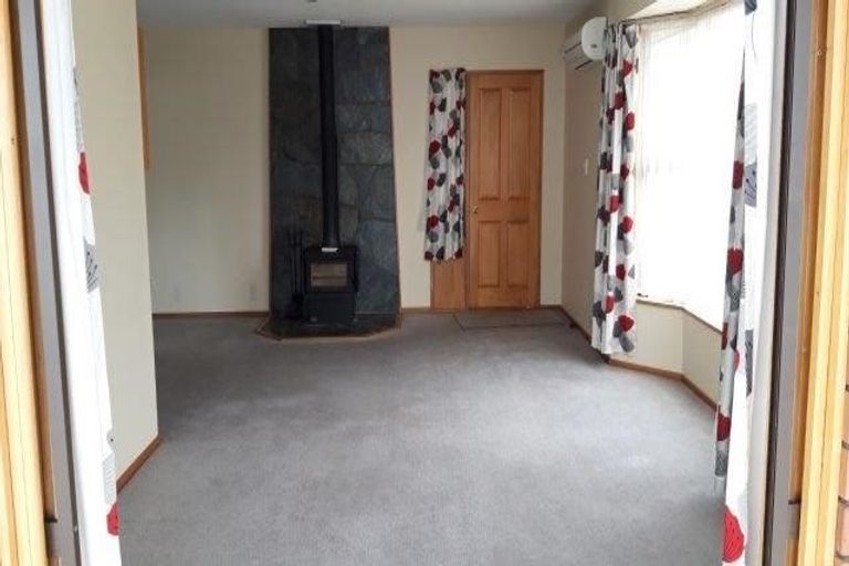 Photo of property in 8a Grassmere Street, Papanui, Christchurch, 8052