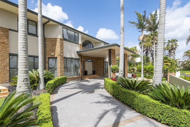 Photo of property in 1 St Elmo Rise, Shamrock Park, Auckland, 2016