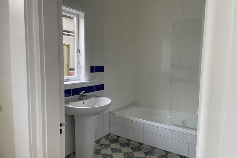 Photo of property in 335 Adelaide Road, Newtown, Wellington, 6021