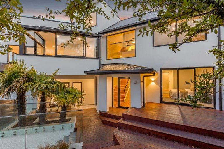 Photo of property in 28 Panorama Road, Clifton, Christchurch, 8081