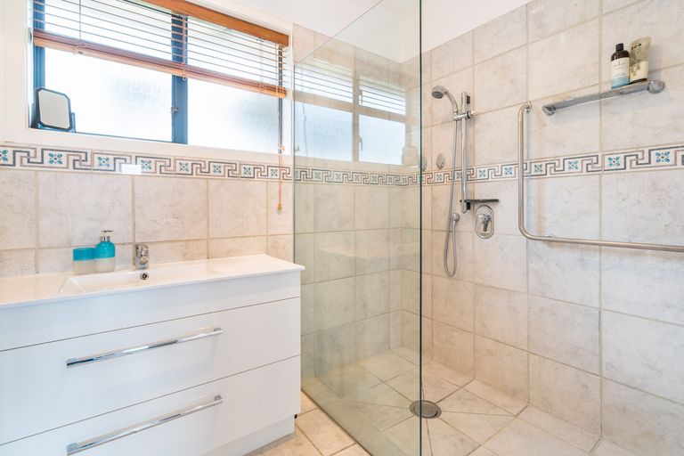 Photo of property in 6 Earls Road, Saint Clair, Dunedin, 9012