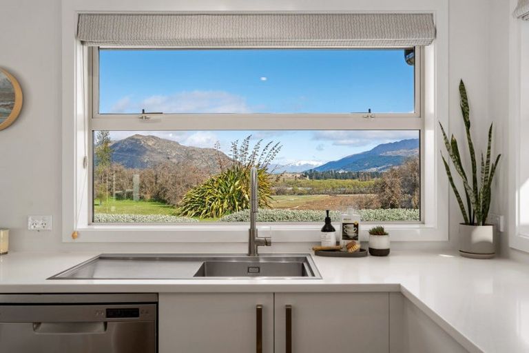 Photo of property in 4 Keble Lane, Lower Shotover, Queenstown, 9304