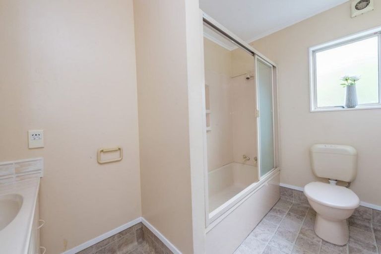 Photo of property in 2/78 Carlisle Road, Browns Bay, Auckland, 0632