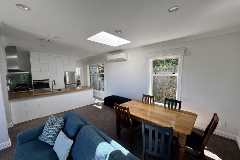 Photo of property in 37a Mana Street, Vogeltown, Wellington, 6021