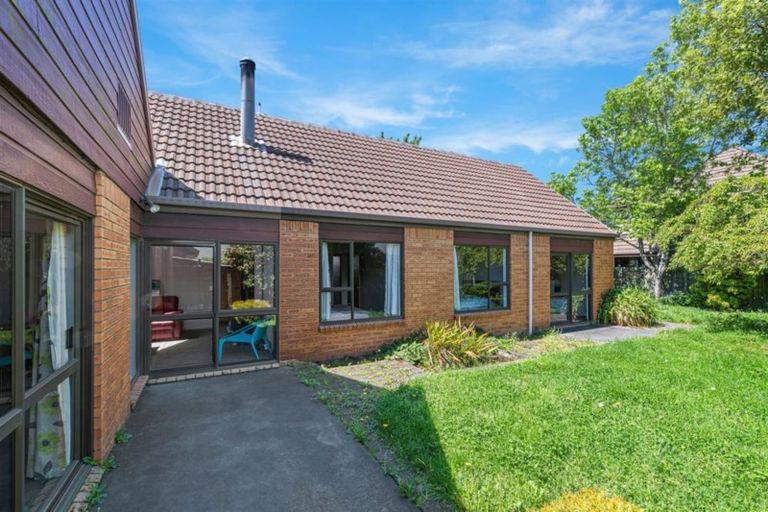 Photo of property in 66 Apsley Drive, Avonhead, Christchurch, 8042