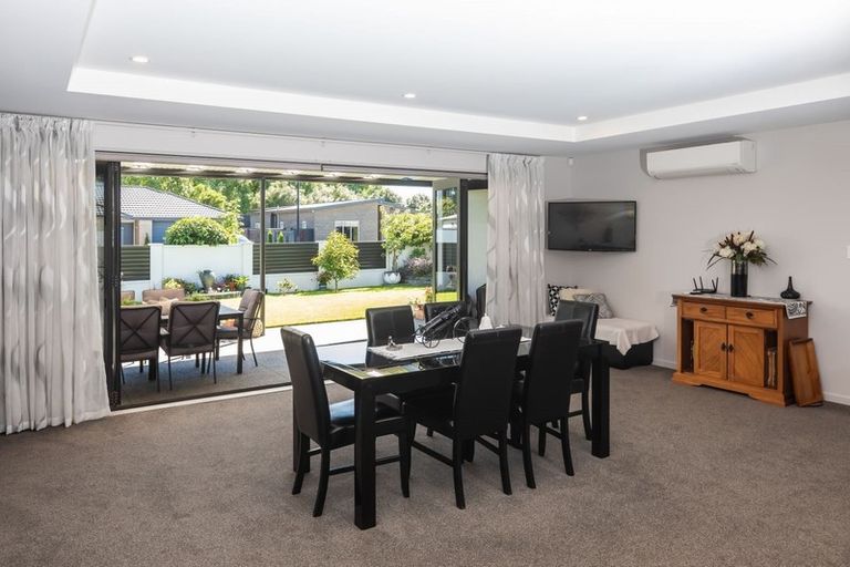 Photo of property in 8 Davaar Crescent, Broomfield, Christchurch, 8042