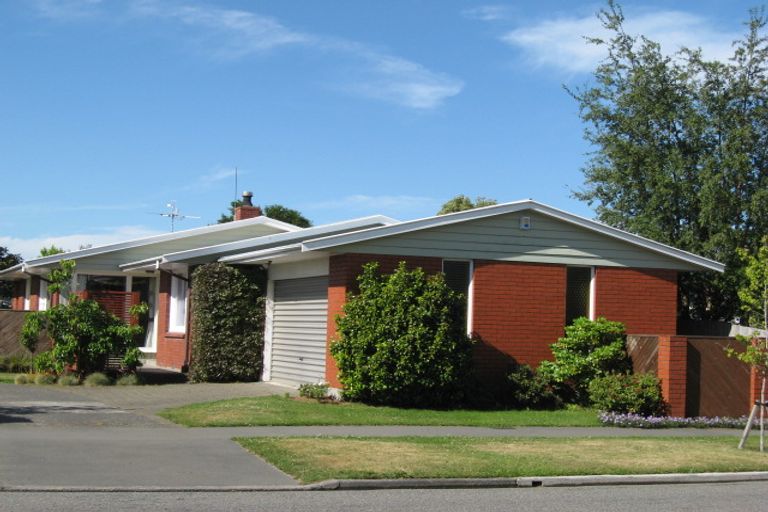 Photo of property in 74 Woodbury Street, Russley, Christchurch, 8042