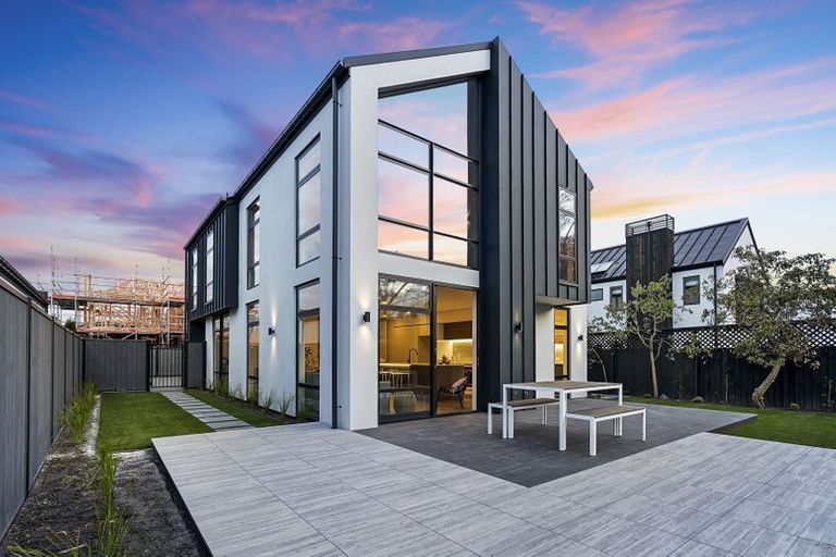 Photo of property in 43 Repton Street, Merivale, Christchurch, 8014