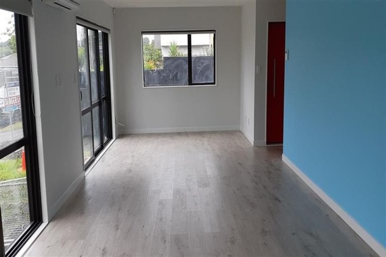 Photo of property in 7c Holland Avenue, Point England, Auckland, 1072