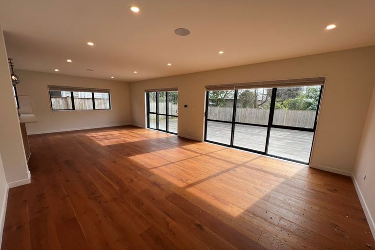 Photo of property in 9 Ti Kouka Place, Te Atatu Peninsula, Auckland, 0610